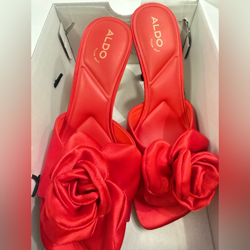 Aldo Red Rose Sandals-NWOT SIZE 8 Med